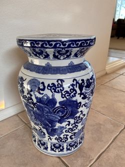 Antique Chinese Blue & White Porcelain Garden Stool Seat.