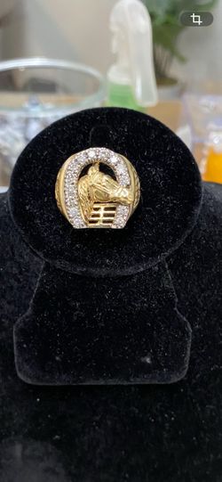 14k solid gold men horshoe ring with beautiful natural diamonds size 9.5 pick up only!!