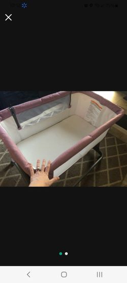 BABY SALE Give Me An Offer. Baby Swing, Bassinet Crib, Reclining Swivel Chair, Breast Pump, Walker