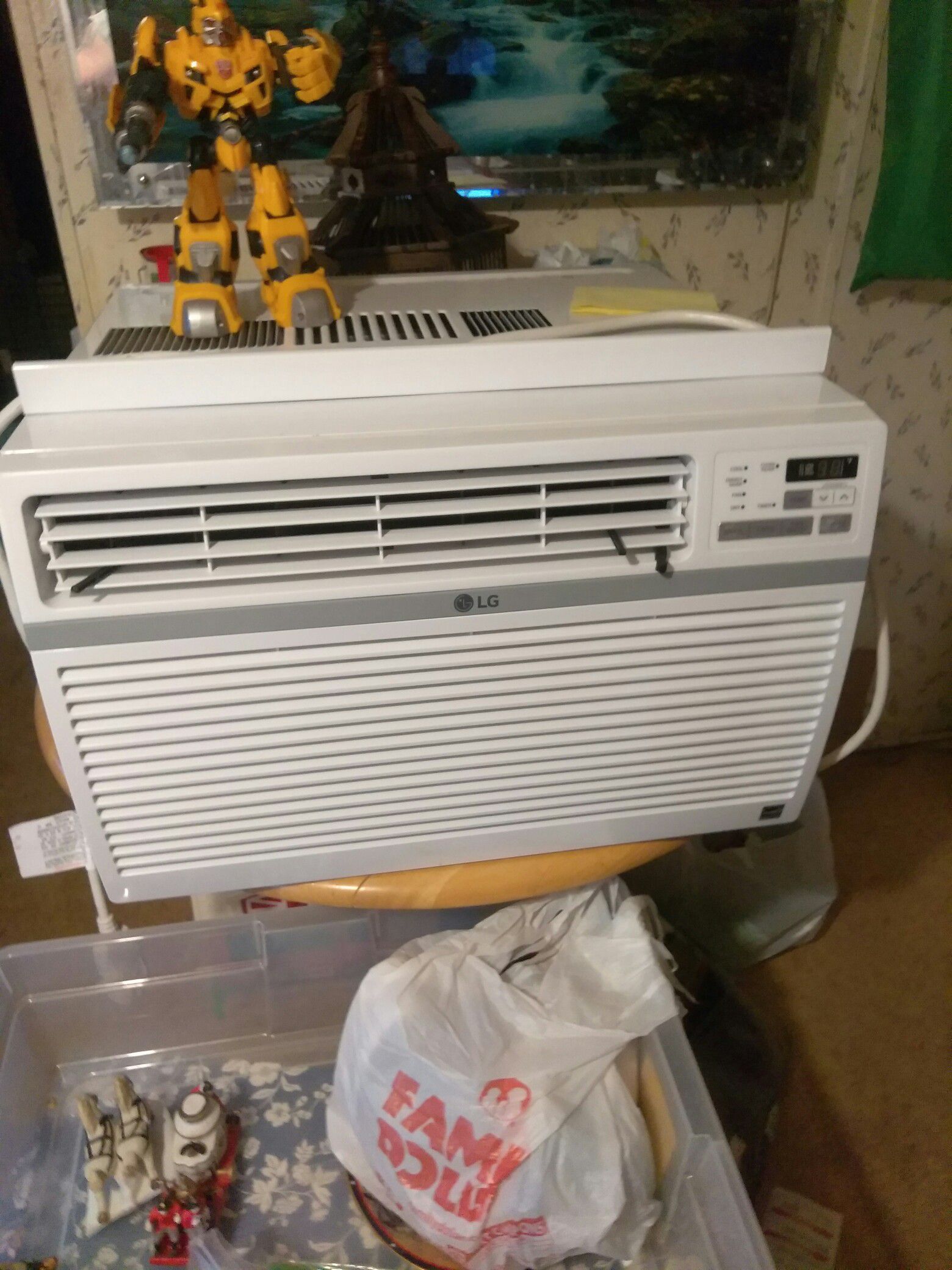 LG energy star air conditioner 12,000 BTUs