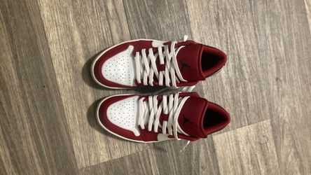 Jordan 1 Low used size 11 "Gym Red White