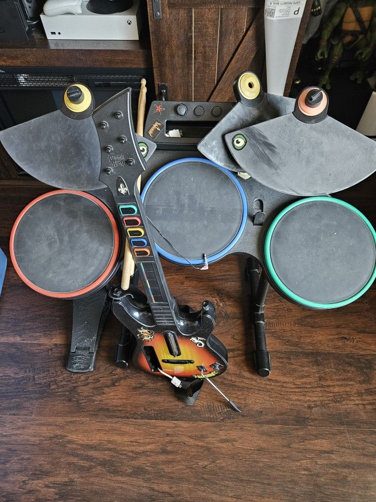 Wii GUITAR HERO rock Band Drums And Guitar