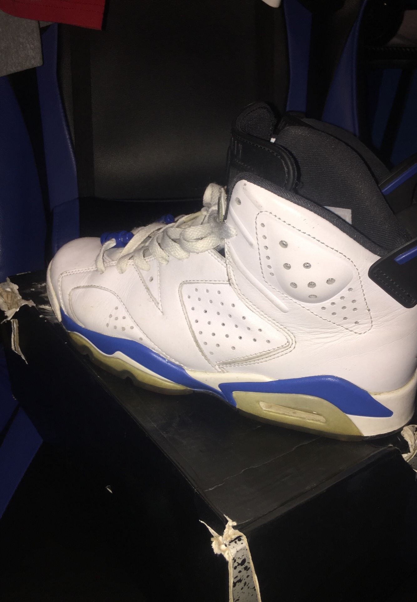 Air Jordan Retro 6 “Sport Blue” size 8