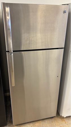 GE Stainless Steel Top-Freezer Refrigerator