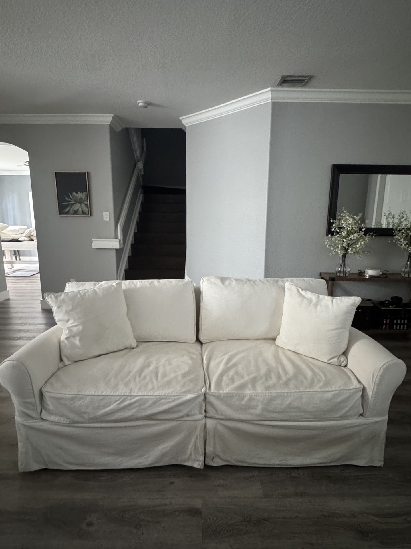 Beautiful White Slipcover Sofa – Coastal / Modern Style