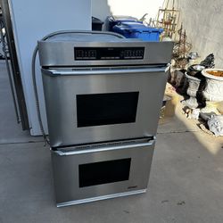Dacor 30-inch stainless steel double wall oven in  good condition