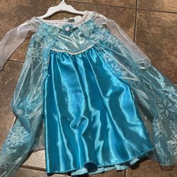 FROZEN OUTFIT OR COSTUME 4-5 YEARS OLD NEW CONDITION 