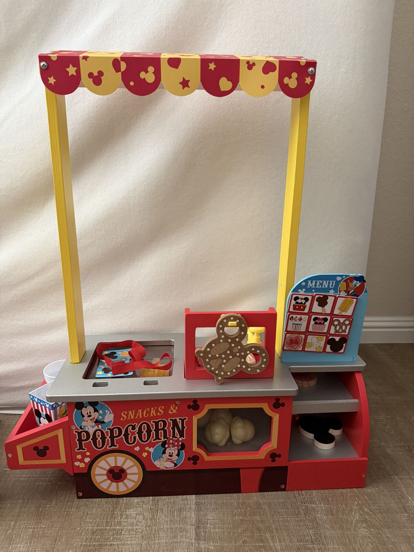 Melissa and Doug Disney Popcorn Stand