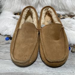 UGG Ascot Slipper SIZE 8