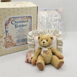 New 1991 Cherished Teddies MANDY girl On Pillow Bear Figurine Love Friend 950575

MINT CONDITION,  STORED IN THE BOX, COMES WITH ORIGINAL PACKAGING

M