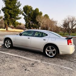 Dodge charger Rt 2010  5.7L V8 