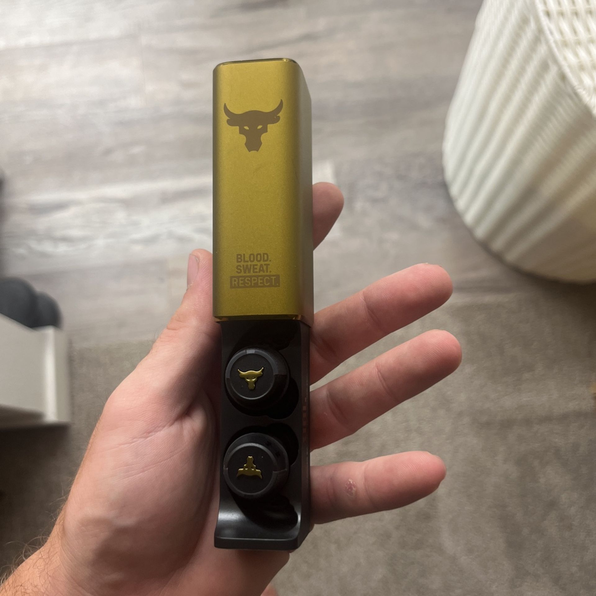 JBL project Rock Wireless Headphones 