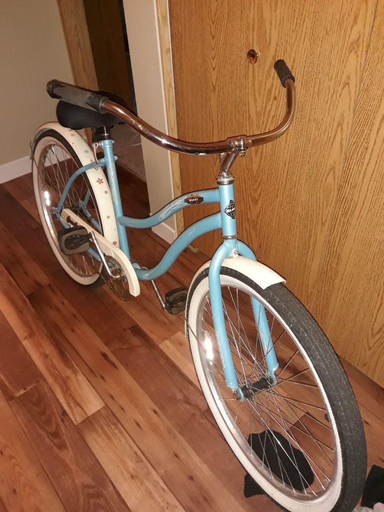 Huffy CranBrook cruiser