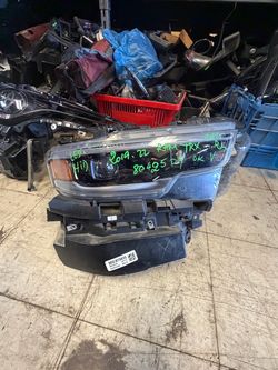 2019-21 Dodge Ram right headlight
