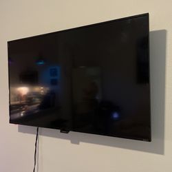 Roku TV 36”