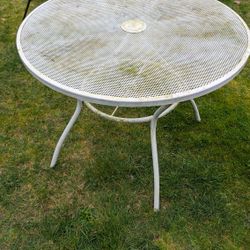 Iron yard Table 