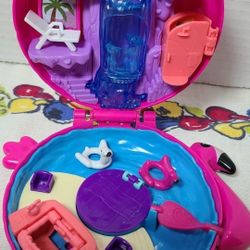 Polly Pocket Gumball And Play Area