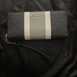Michael Kors wallet