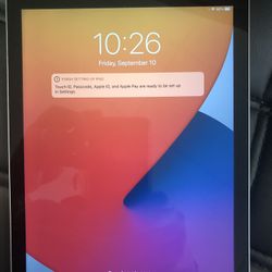 iPad 5 WiFi 32 GB Good Condition Unlocked 