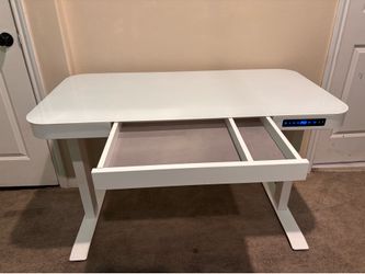Airlift Standing Desk