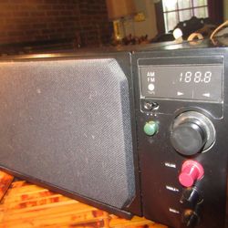 VINTAGE PROTON 300 AM/FM STEREO RADIO WITH A Vintage Proton Model 300