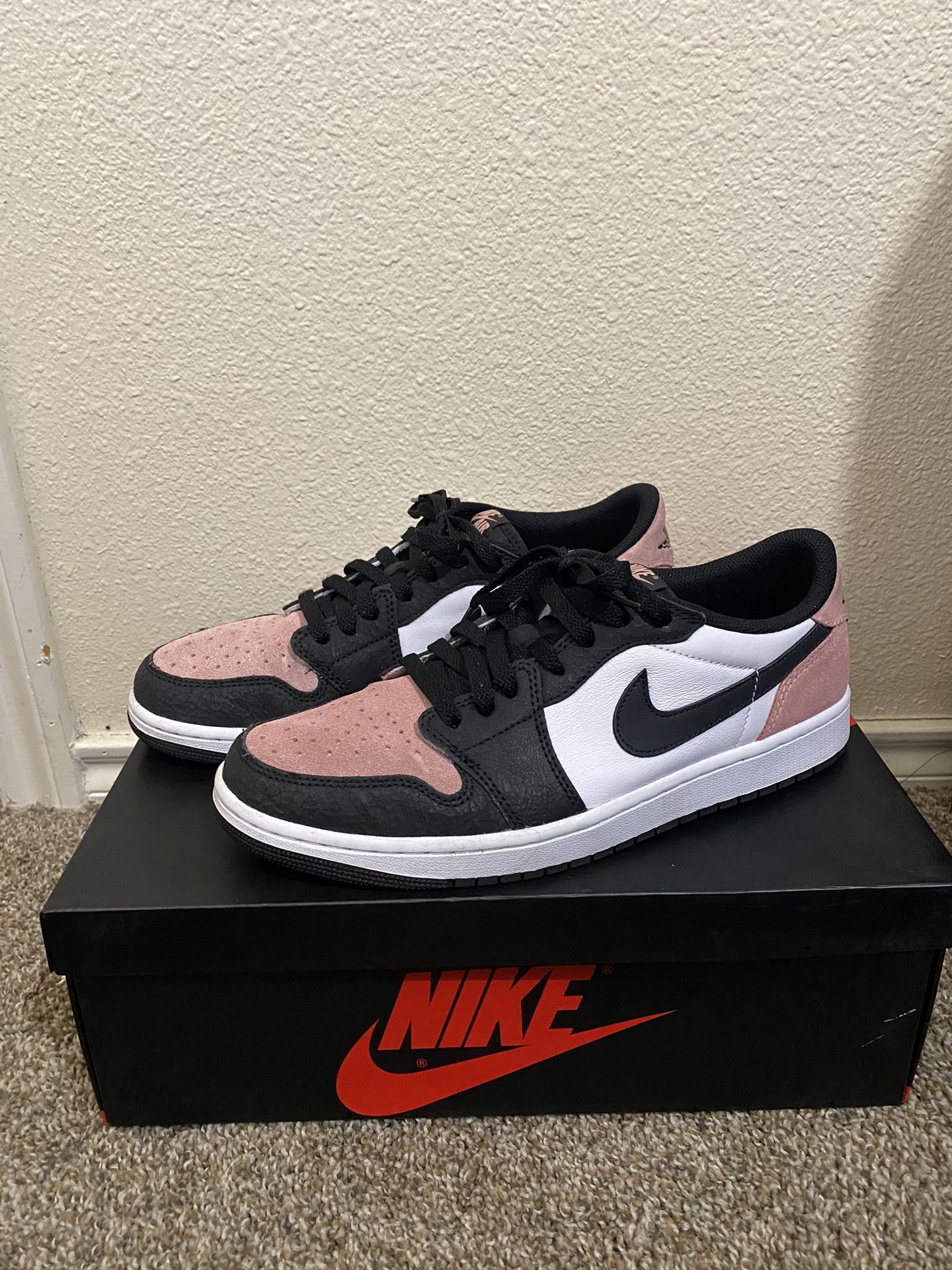 Used Jordan 1 Low Bleached Coral Sz 10.5