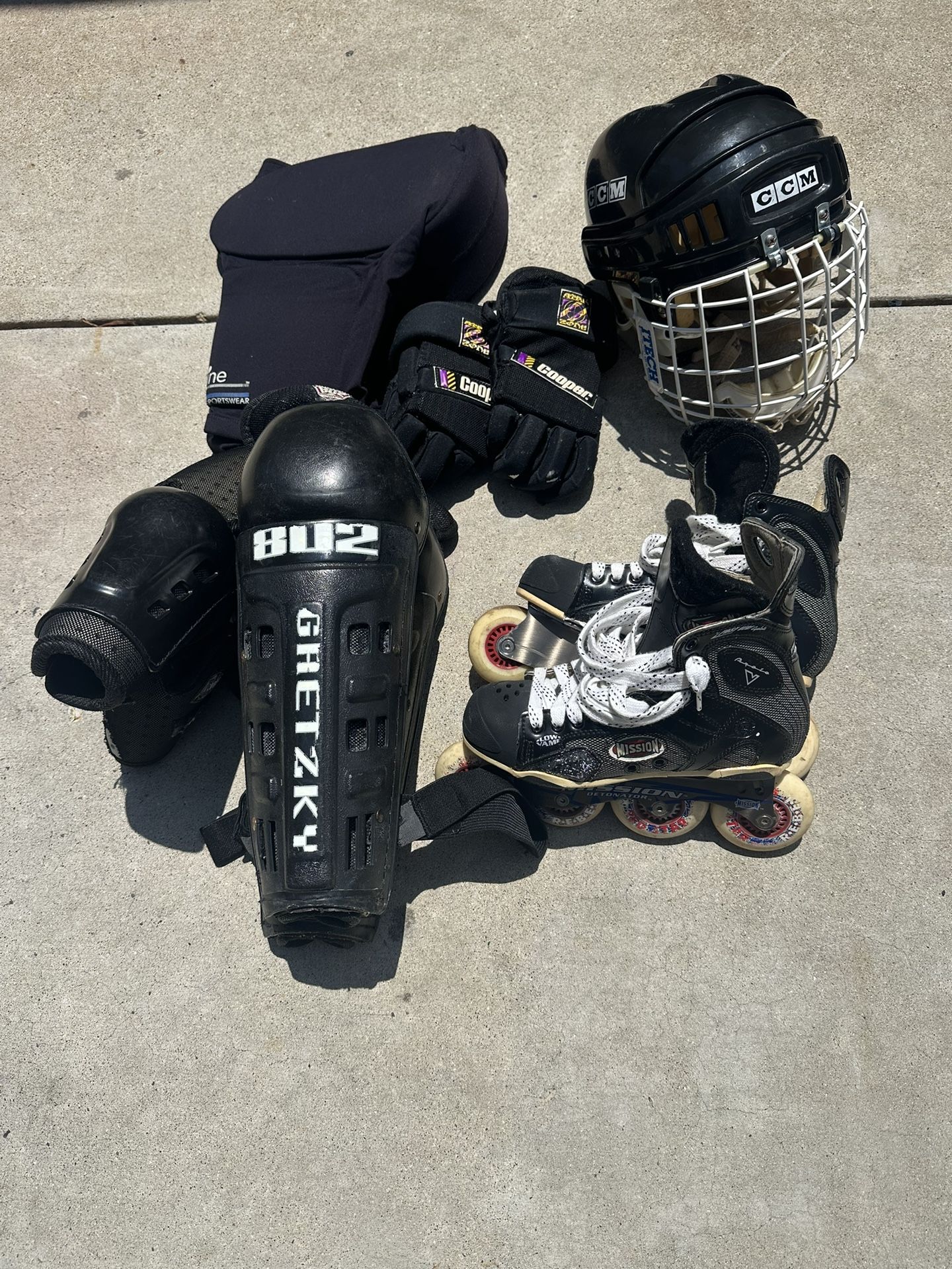 Roller hockey
