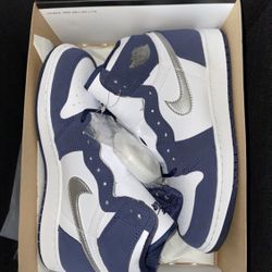 Nike Jordan 1 Midnight Navy Size 6y