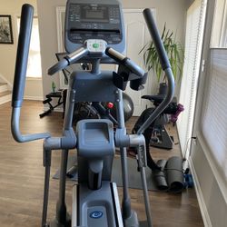 PRECOR EFX 576i —— Like NEW