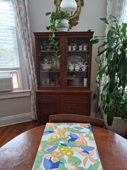 Petite Dining Room Set