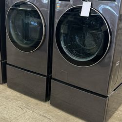 LG Front Load Washer And Dryer Set 