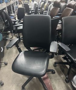Steelcase Amia  Executive Leather Office Chairs Fully Adjustable
