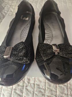 Karen Scott flats size 8