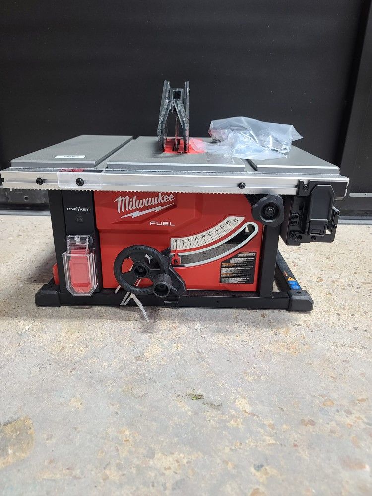 Milwaukee M18 FUEL ONE-KEY Brushless Cordless 8 1/4 In. Table SAW