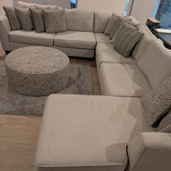 Sectional Couch With Pillows And Ottoman 