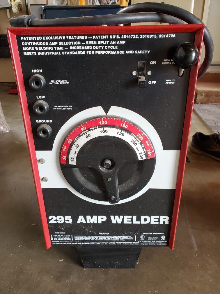 Century 295 AMP WELDER 