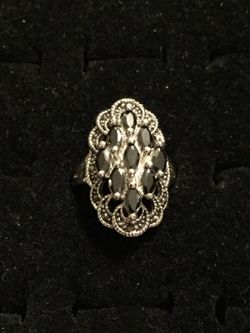 Ladies ring silver plated size 7