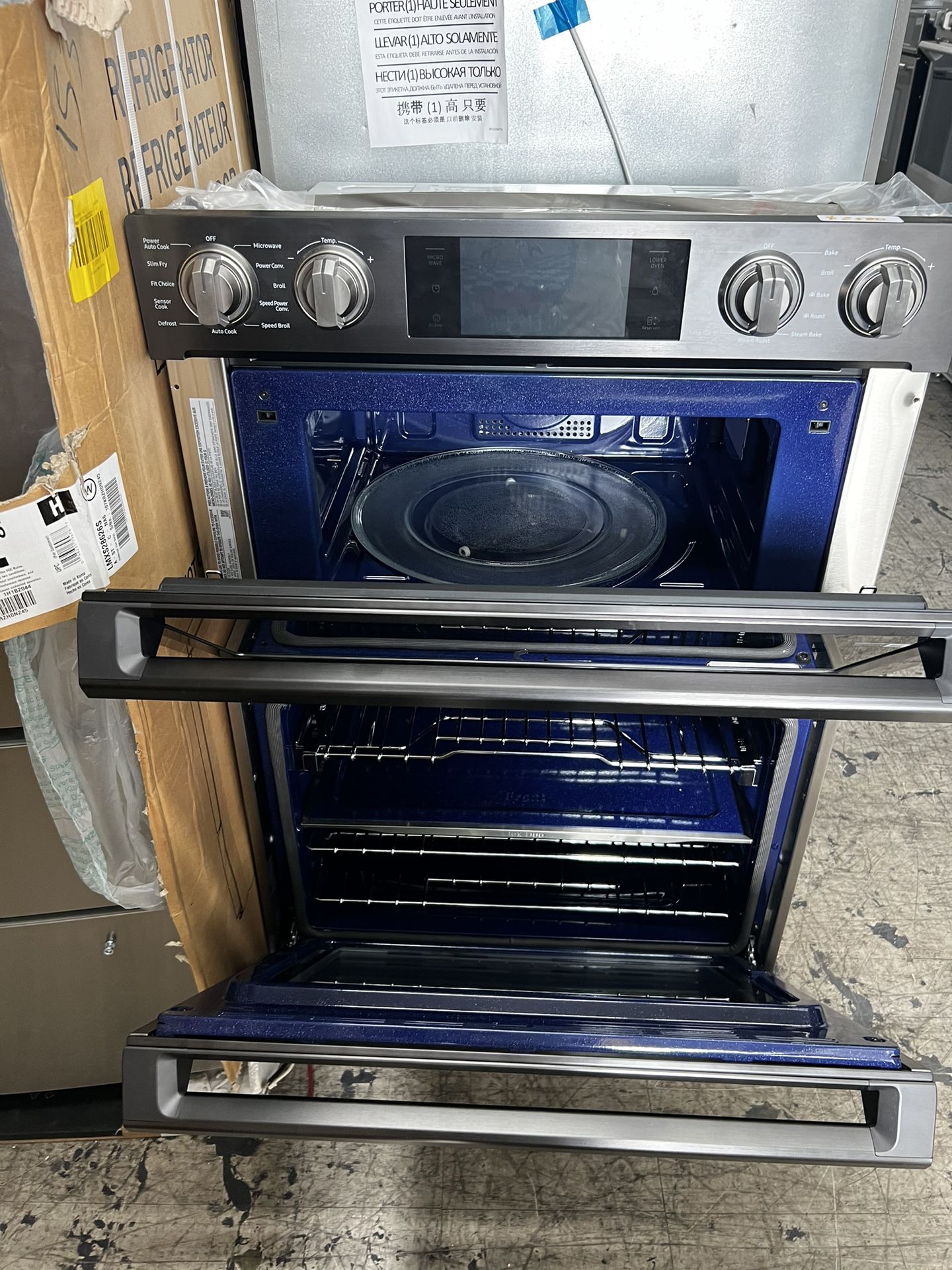SAMSUNG MICROWAVE OVEN COMBO 30”INCH BLACK STAINLESS for Sale in Huntington  Beach, CA - OfferUp