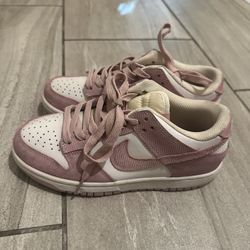 Nike Dunks Pink