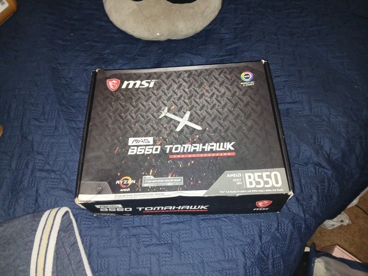 Mag B550 Tomahawk And Motherboard
