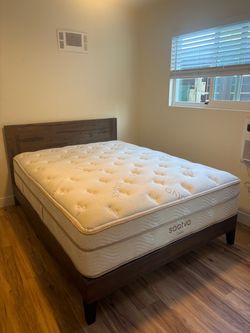 Mattress and bedframe