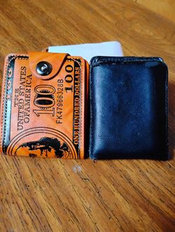 LEATHER WALLET