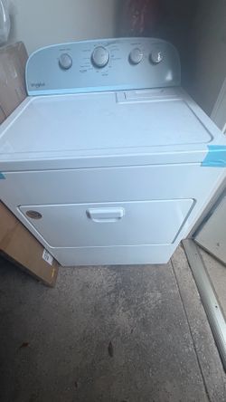 Whirlpool electric dryer like new condition