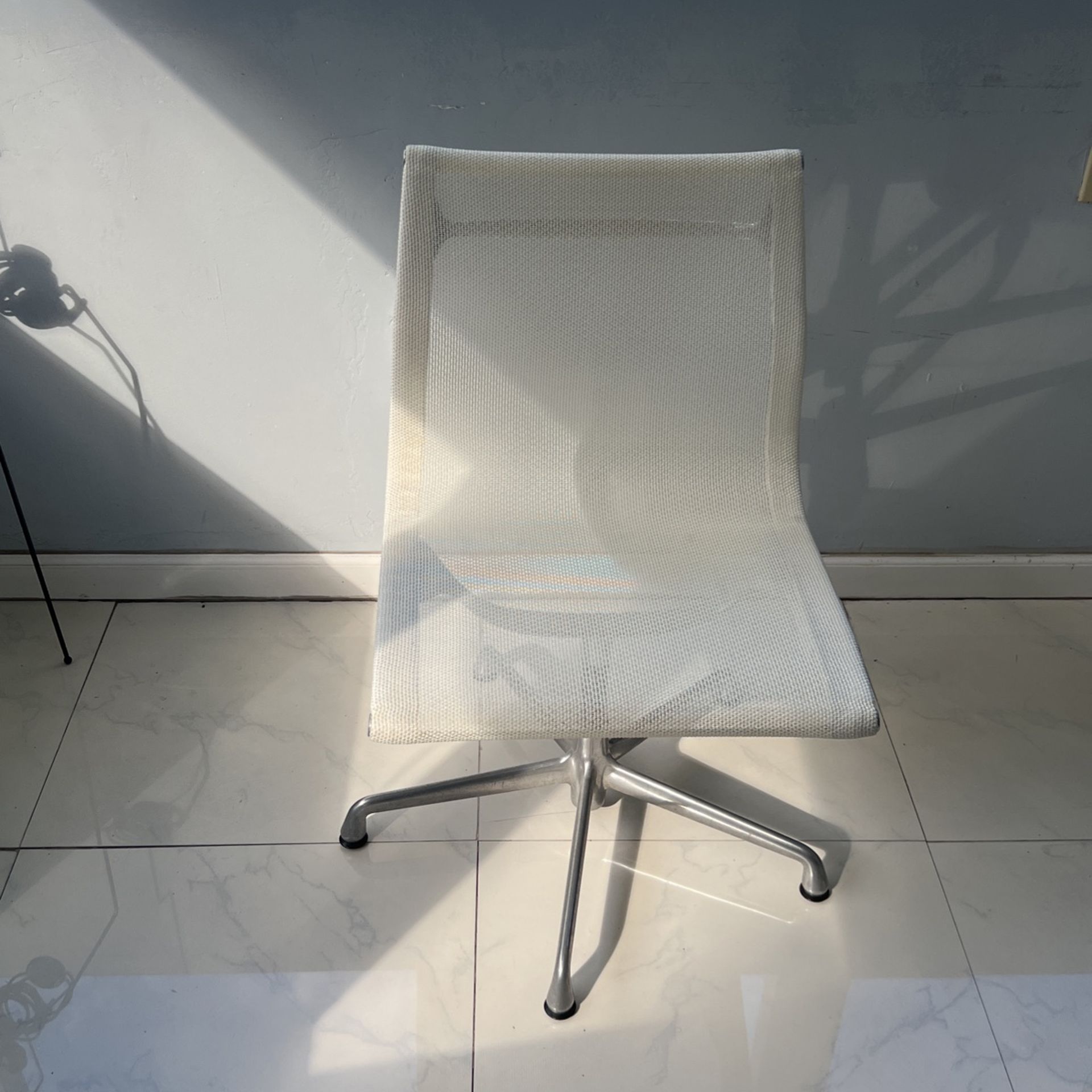 Eames, Group Chair, White, Herman Miller