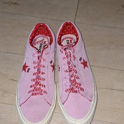 Converse Hello Kitty Size M-7.5/W-9.5