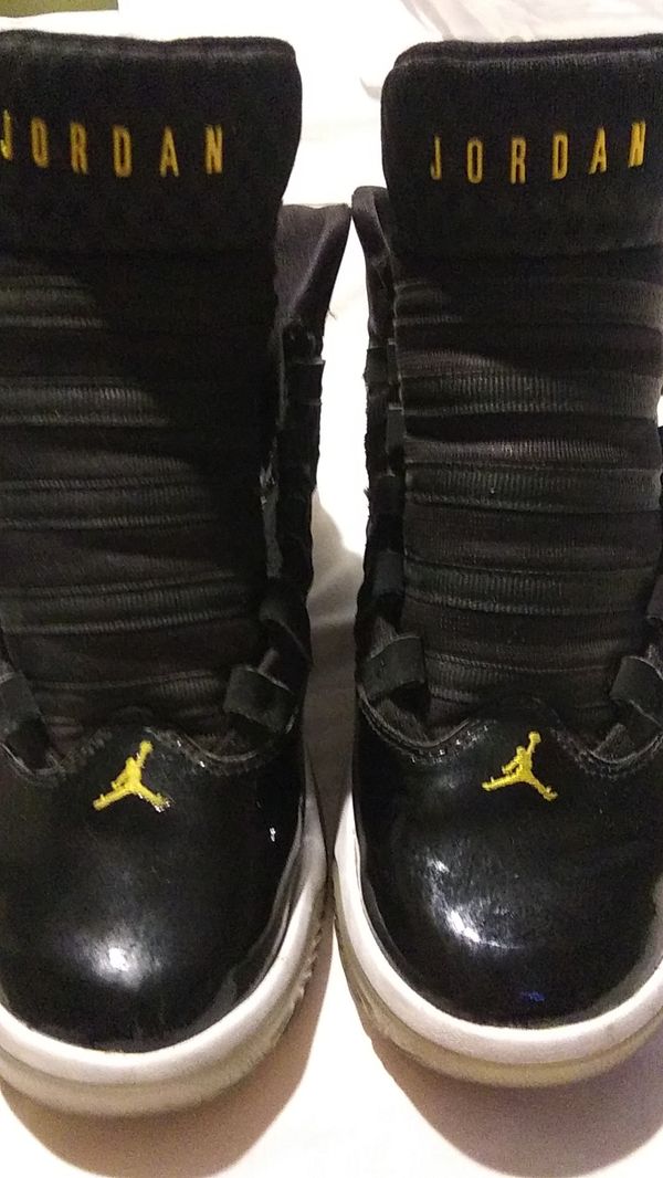 Nike JORDAN VP'S size 5.5 US for Sale in Mesa, AZ OfferUp