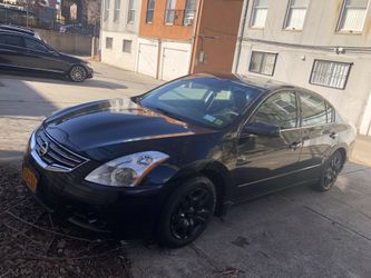 Nissan Altima 2010