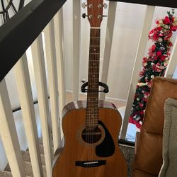 Guitarra Acústica Yamaha