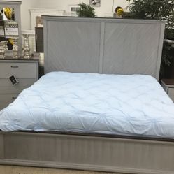 King Bedroom Set