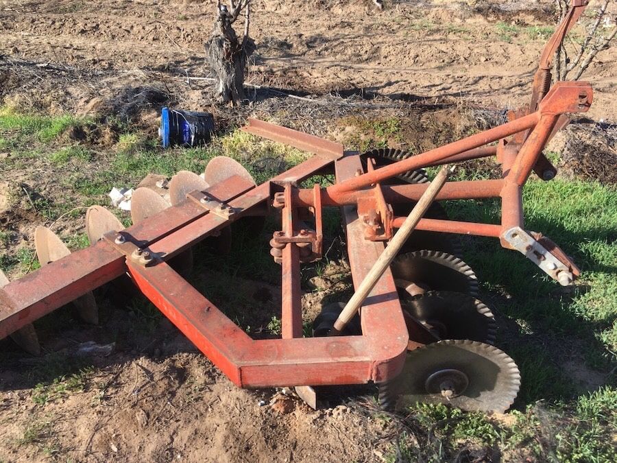 Massey Ferguson adjustable three point tractor disc plows